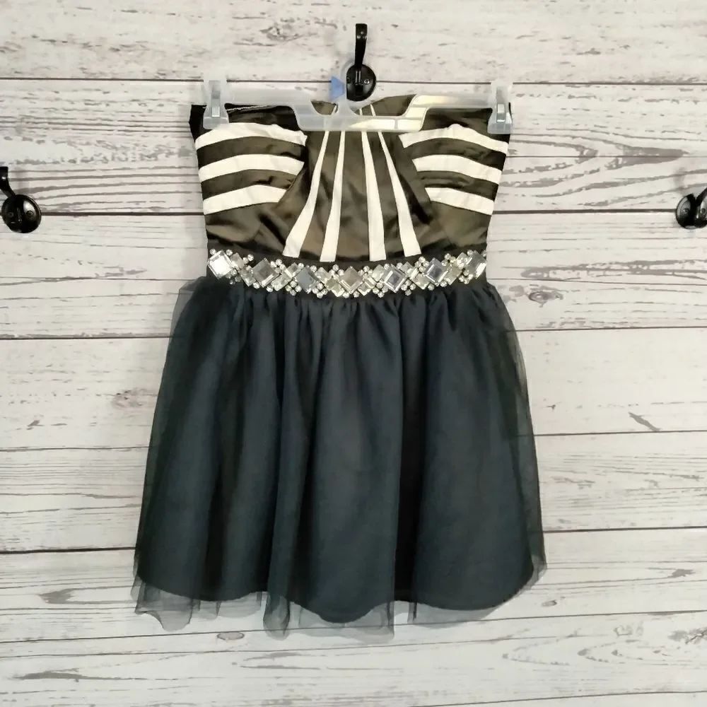 NWT: "Love Reign" woman's dress